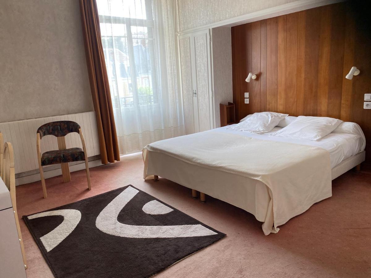 Hotel De Paris Châtel-Guyon Екстериор снимка