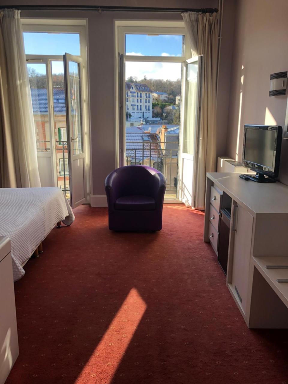 Hotel De Paris Châtel-Guyon Екстериор снимка